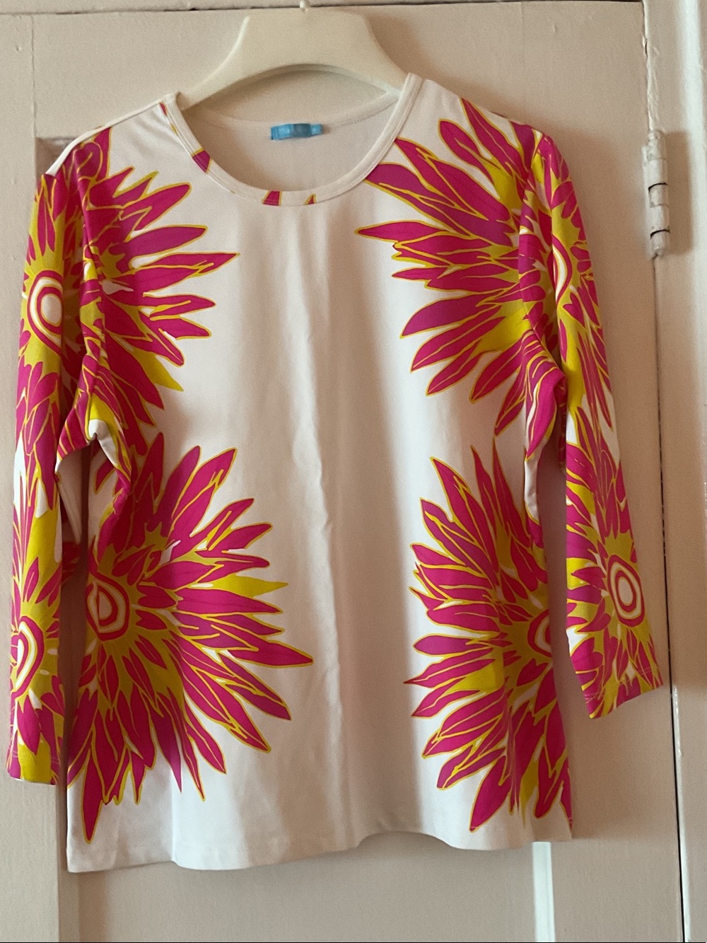 Women's White Long-Sleeve Rash Guard